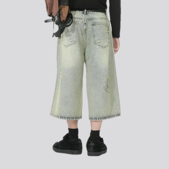Fashionable torn retro men's jeans shorts